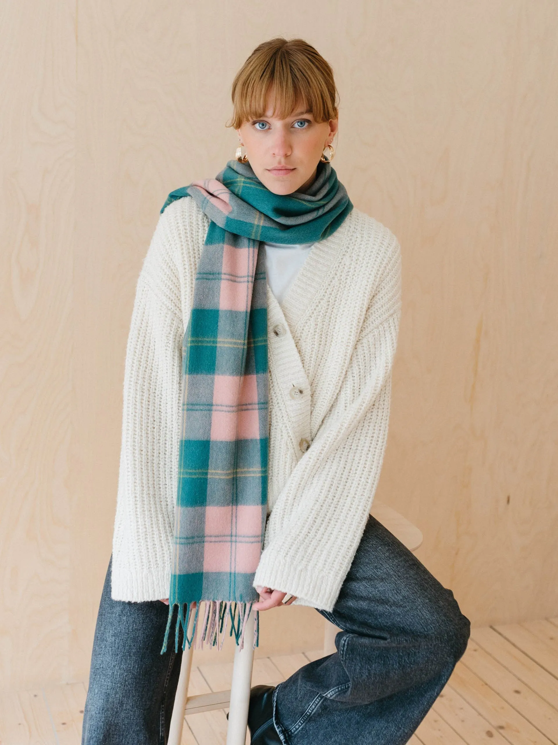 Lambswool oversized scarf in pink varsity check